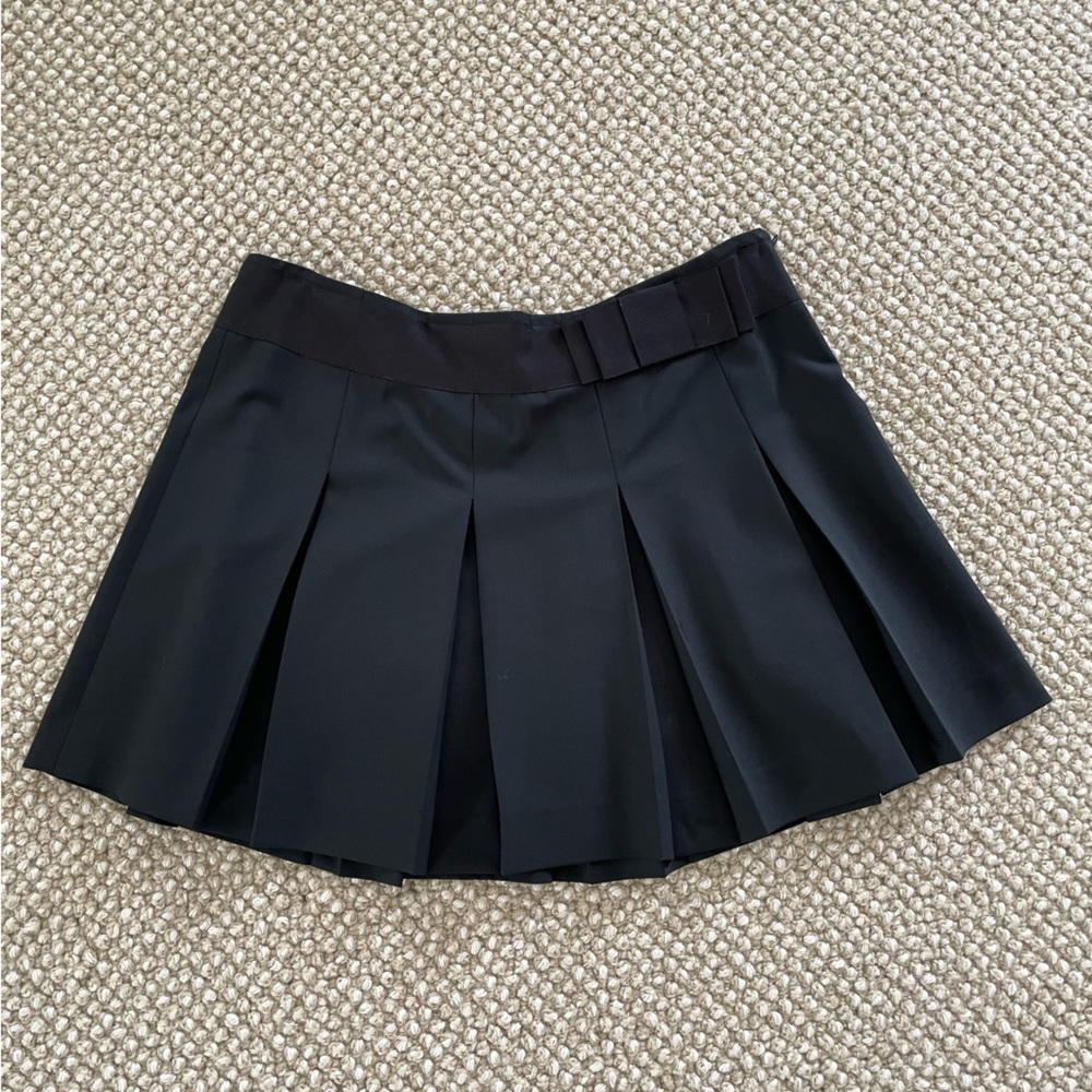 Theory pleated mini skirt with bow